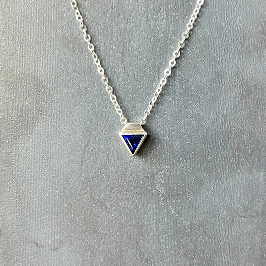 tiny triangle / sapphire