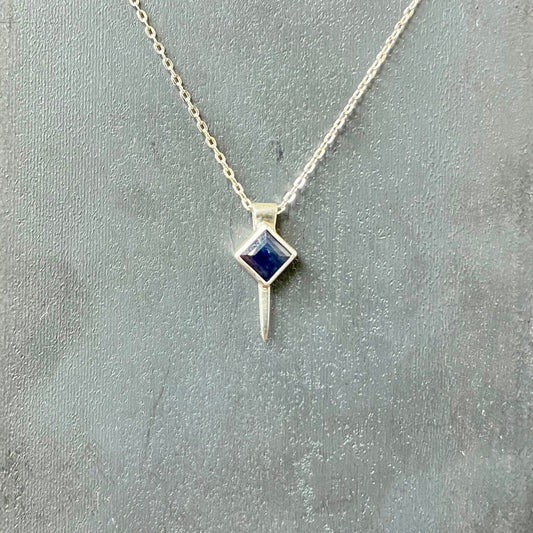 tiny square spike / sapphire